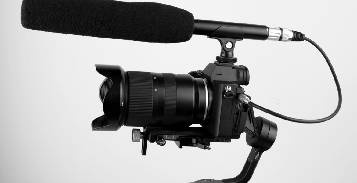 Starts with right camera.